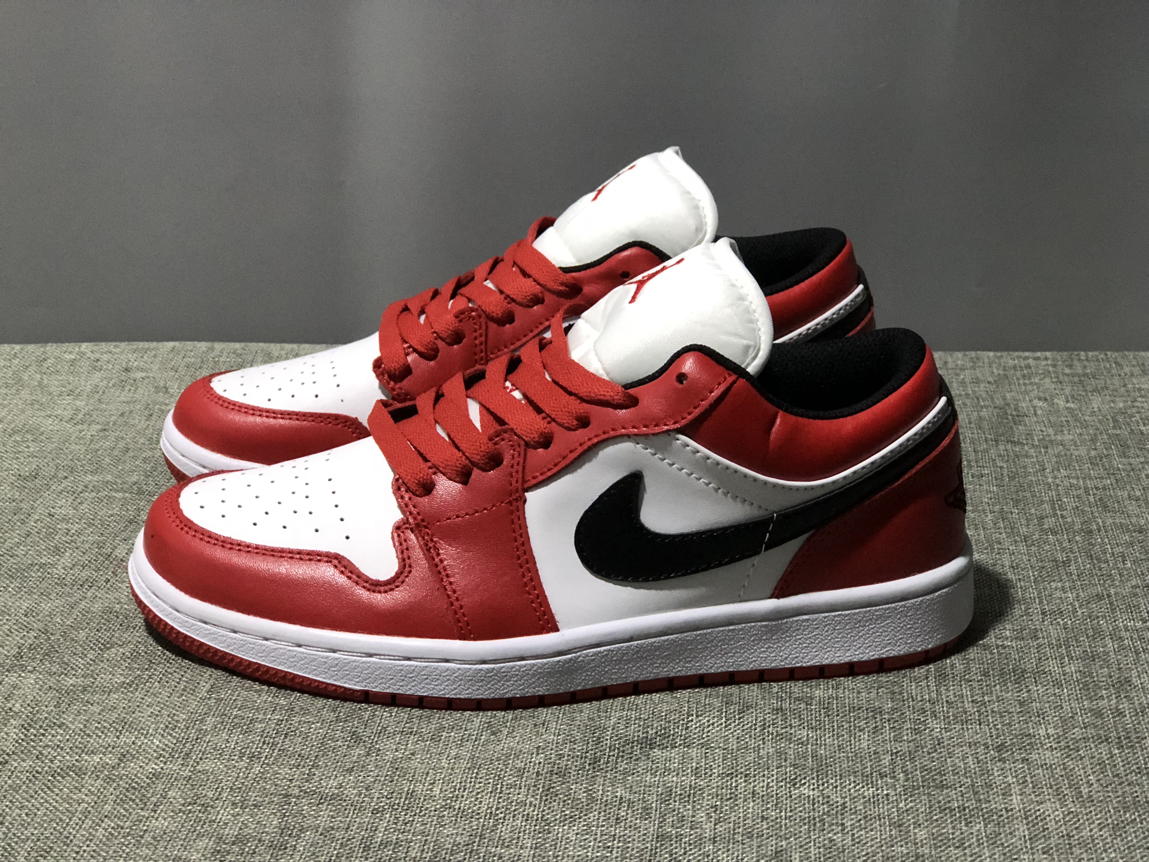 Air Jordan 1 Low Chicago Red Shoes - Click Image to Close